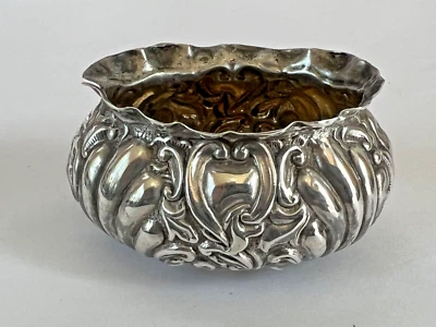 Antiguo Repousse PLATA ESTERLINA SAL ABIERTA Birmingham Inglaterra -William Davenport Foto 1 de 4