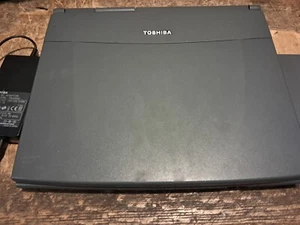 Toshiba Tecra 8000 Intel Pentium Vintage Laptop Notebook - Picture 1 of 12
