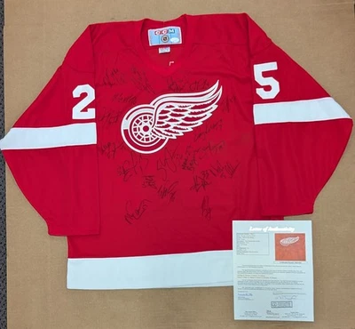 1996-97 Detroit Red Wings Team Signed Jersey W/19 Signatures JSA COA - Image 1 of 4