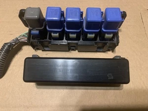 94 95 96 97 Nissan Truck D21 Fuse Box Under Hood 2.4 Manual Transmission 5speed - Picture 1 of 5