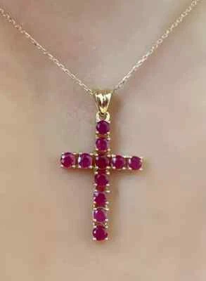 Colgante para mujer cruz rubí rosa creado en laboratorio corte redondo de 2 quilates enchapado en oro amarillo de 14 quilates Foto 1 de 4