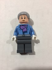 Lego Aunt May Minifigure From Spider-Man
