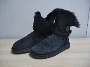 UGG S/N 5803 Bailey Button Ankle Pull On Lammfell Stiefel UK 3,5 Schwarz Damen (S22 - Bild 1 von 6