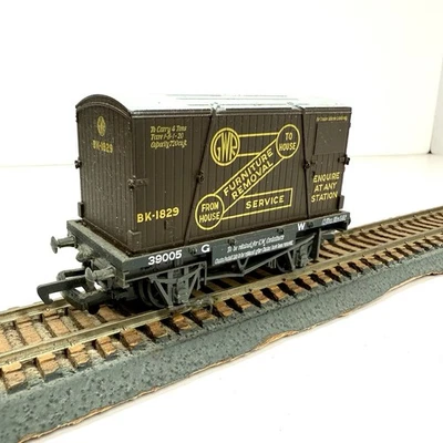 OO Scale Mainline Railways Conflat B Type GWR Furniture Container 937355 - Image 1 of 4