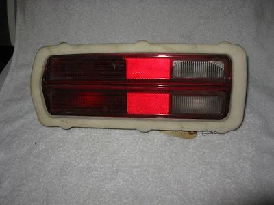 Новый из старых запасов левый задний фонарь Mopar 1976-77 Plymouth Volare - Изображение 1 из 2
