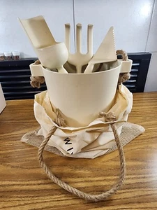 WILLOW + SIM Bamboo Bucket & Spade Set - Beach Toys - Pristine Color - Picture 1 of 17