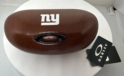 Nuevo Oakley NFL New York Giants Gafas de sol Estuche rígido con cubierta Nuevo con etiquetas Foto 1 de 4