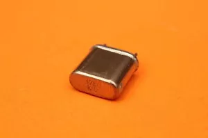 CRYSTAL - QUARTZ - 4750 kHz - 4.75 MHz - ham radio - CR-18/U case - GRC-9 - Zdjęcie 1 z 2