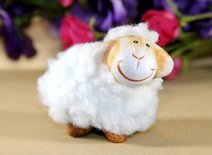 Deko Schaf aus Ton mit Fell in weiß  (ca. 6 cm)  - Bild 1 von 2