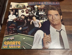 Vintage Huey Lewis and the News Sports LP - 1983 Chrysalis - Foto 1 di 6