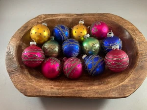 13 Vintage Shiny Brite schablonierte Quecksilber Glas Glimmer Ornamente 2" ohne Box inkl. - Bild 1 von 10