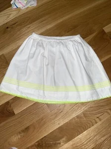 J Crew Crewcuts Girls 6-7 White Summer Skirt with Neon Yellow Embroidery (LB) - Picture 1 of 1