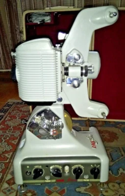 CINEPROIETTORE  SONORO CIRSE SOUND 8 MM VINTAGE ANNI 60 - Immagine 1 di 4