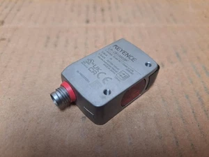 Keyence Laser Sensor Part No. LR-ZB100C3P - Picture 1 of 8