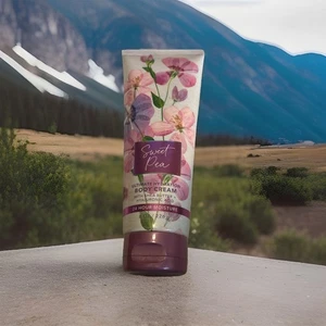 Bath & Body Works ~ 8 oz ~ Crema corporal ~ Guisante dulce - Imagen 1 de 1
