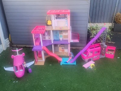 Barbie Dreamhouse, avión y cámper paquete leer descripción por favor. Foto 1 de 4