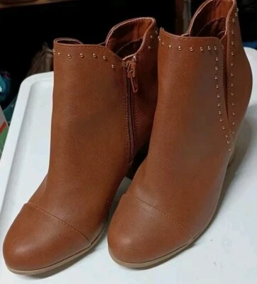 Botines LC Lauren Conrad Avant para mujer de tacón medio marrón 9 anchos Foto 1 de 4