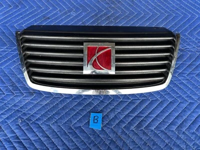 2002-2007 Saturn Vue Exterior Front Upper Grille 15851596 OEM #615EM - Image 1 of 4