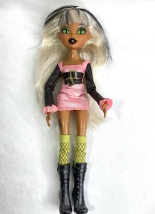 Bratz Bratzillaz Glam Gets Wicked Sashabella Paws Doll No Hat No Cape - Picture 1 of 12
