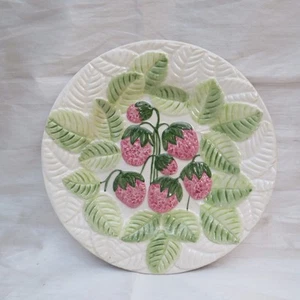 Vintage Portuguese Bordallo Pinheiro Majolica Strawberry Plate - Picture 1 of 12