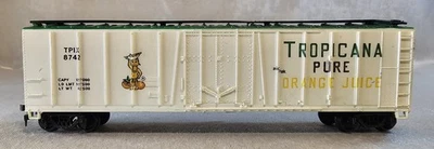 Lionel HO Scale Tropicana Orange Juice Plug Door Billboard Box Car TPIX 8742 - Image 1 of 4