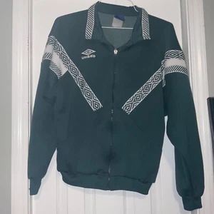 Vintage Umbro Full Zip Jacke grün/weiß Logo Track Soccer Monogram Gr. S Taschen - Bild 1 von 4
