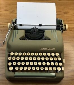 Vintage 1950'S Smith Corona Silent Super Typewriter  Sage Green #5T289408X