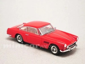 FERRARI 250 GT/E rouge, voiture miniature 1/43e MATRIX MX40604-162 - Photo 1/2