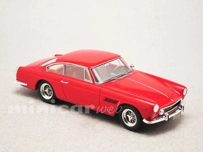 FERRARI 250 GT/E rouge, voiture miniature 1/43e MATRIX MX40604-162 - Photo 1/2