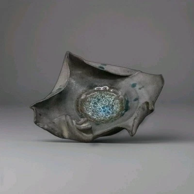 Arte decorativo. Escultura decorativa de cerámica y vidrio orgánica hecha a mano  Foto 1 de 4