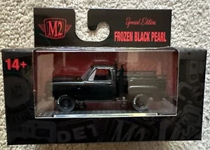 Camión Dodge 150 Midnight Express 1978 nuevo M2 Machines "SE Frozen Black Pearl" - Imagen 1 de 8