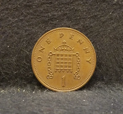 Gran Bretaña 1986 centavo nuevo, Isabel II, KM-935 (GB3) Foto 1 de 4