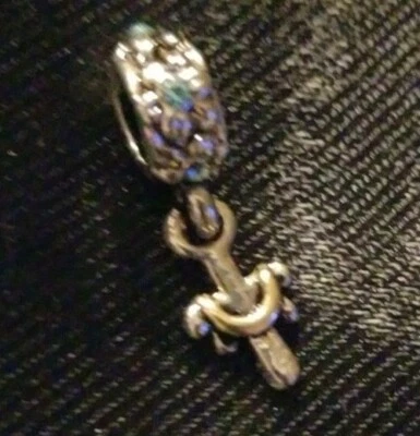 Nuevo CRUZ Dije Cuelga Circonita Azul Piedras 4 Dijes COLLAR PULSERA Lote FP4262 Foto 1 de 3