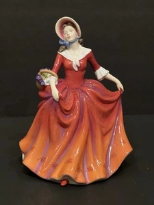 Figurina The English Ladies Co. England Bone China AUTUMN di D. Smith 7,5" - Foto 1 di 14