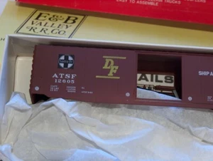 HO Robin's ATSF DF Santa Fe PS-1 50' SD Caja Kit # 018-5301 Sin usar, en caja - Imagen 1 de 3
