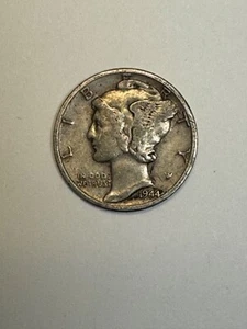 COLLECTABLE 1944 D United States Mercury 10 Cent Silver Coin - Picture 1 of 2