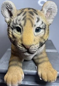 Tiger Cub Money Box Figurine Collectable Display - Picture 1 of 11