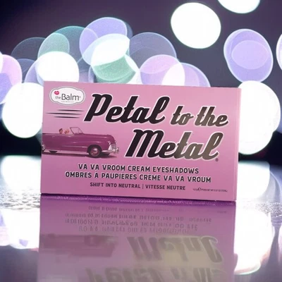 Paleta de sombras de ojos theBalm Petal To The Metal Va Vroom 8 sartenes crema - 0,37 oz Foto 1 de 4