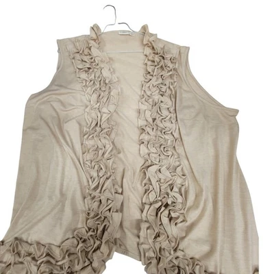 Chaleco cárdigan tejido con volantes delanteros sin mangas Cato W mujer 26/28 W beige Foto 1 de 4