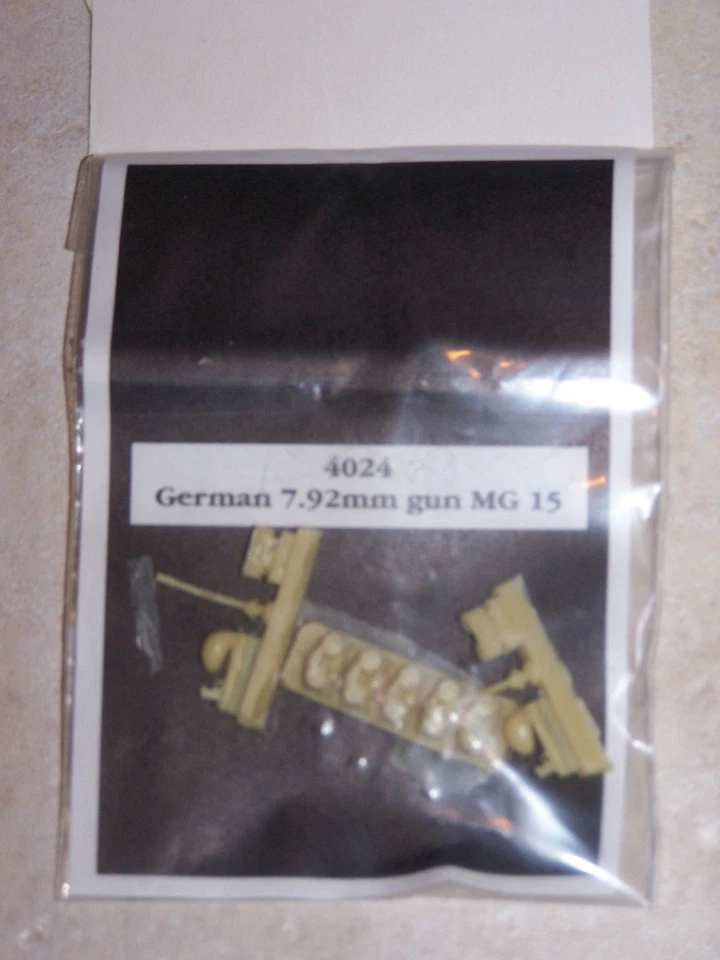 AIRES Kit Résine/ photodécoupe 1/48ème German 7.92mm gun MG 15 ref.4024 - Photo 1/1