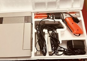 Juego de Acci&oacute;n NES Sistema Nintendo Sello Ovalado Completo CIB Casi Como Nuevo NES-001