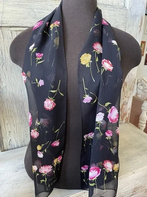 Bufanda rectangular Echo semi transparente estampado negro y rosa 100 % seda ** pequeño defecto Foto 1 de 4