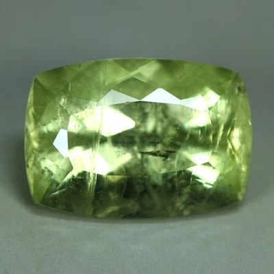 15,33 Cts_Mejor Colección_100 % Natural Sin Calentar Berilo Verde Amarillento_Brasil Foto 1 de 3