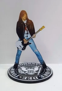 TOMMY RAMONE - THE RAMONES - HOLZFIGUR - Größe 20 cm - MDF Vinilo / Grundstück - Bild 1 von 4