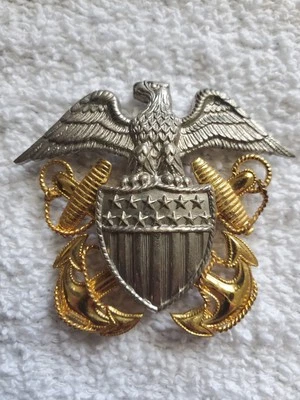 *WW2 USN OFICIAL DE LA MARINA DE EE. UU. SOMBRERO GORRA INSIGNIA PANACRAFT ESTERLINA  Foto 1 de 3