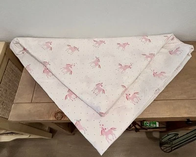 Hoja plana completa Pottery Barn Kids "Rainbow Unicorns" Foto 1 de 4