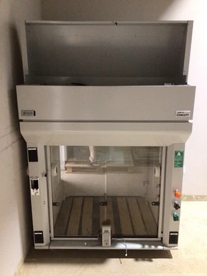 Hamilton Concept 3 Ft. Laboratory Fume Hood Nice! - Image 1 of 4