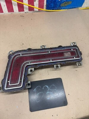 Catalina Bonneville 1968 68 luz trasera izquierda luz trasera lente 2 puertas OEM OE EX Foto 1 de 4