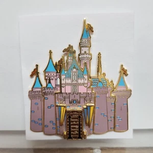 Disneyland Pink Castle Pin - Cast Exclusive/Limited Edition 3000 Rare - Picture 1 of 2