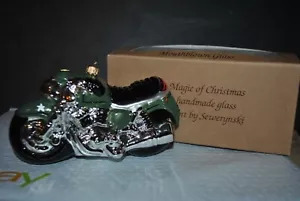 Nuovo SEWERYNSKI Bocca Vetro Soffiato Ornamento MOTO Verde Argento 6,5"L SCATOLA - Foto 1 di 6